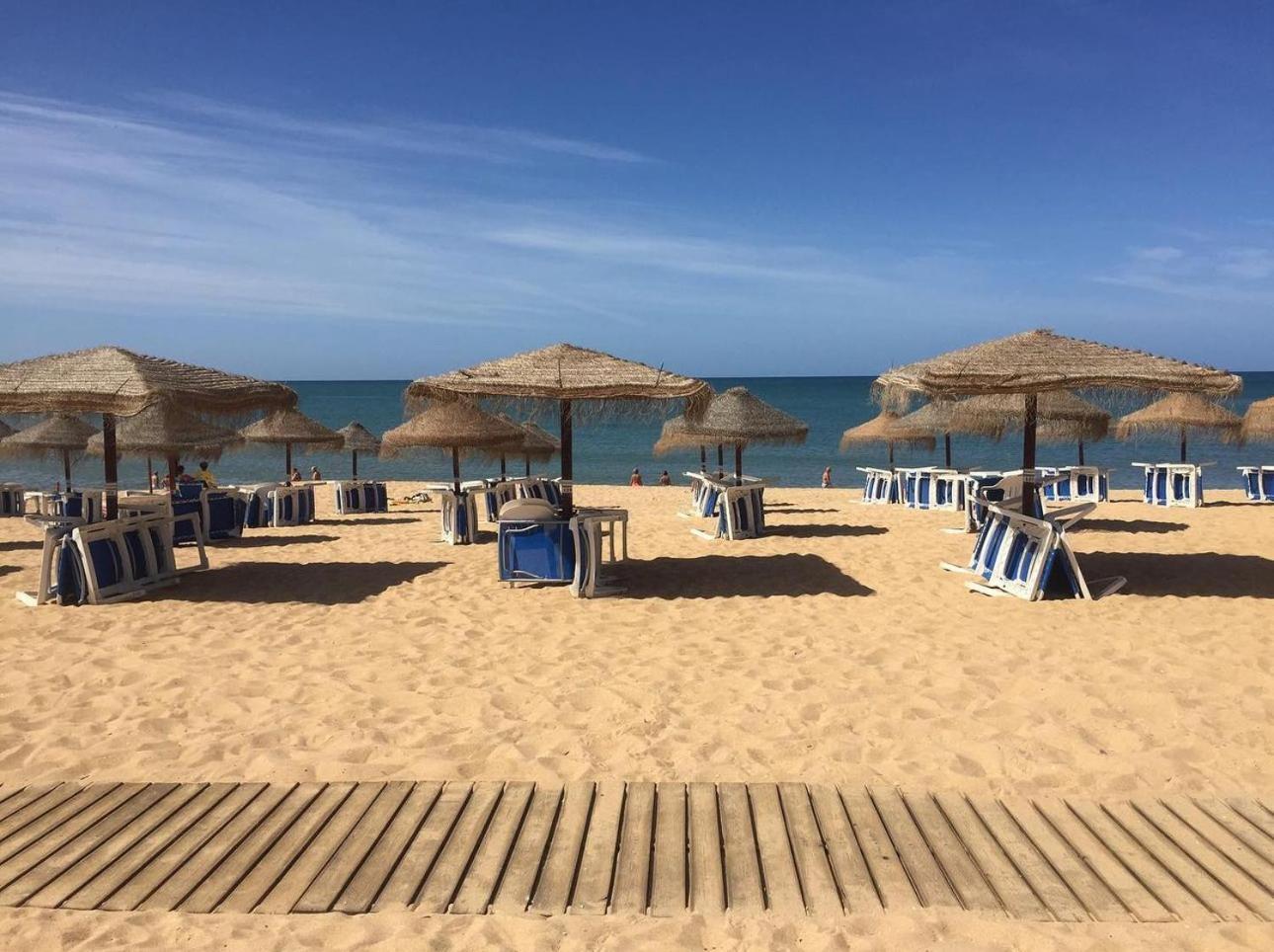 Princess Retreat Beautiful Modern Aprt 2 Min Walk From Quarteira Beach Kültér fotó