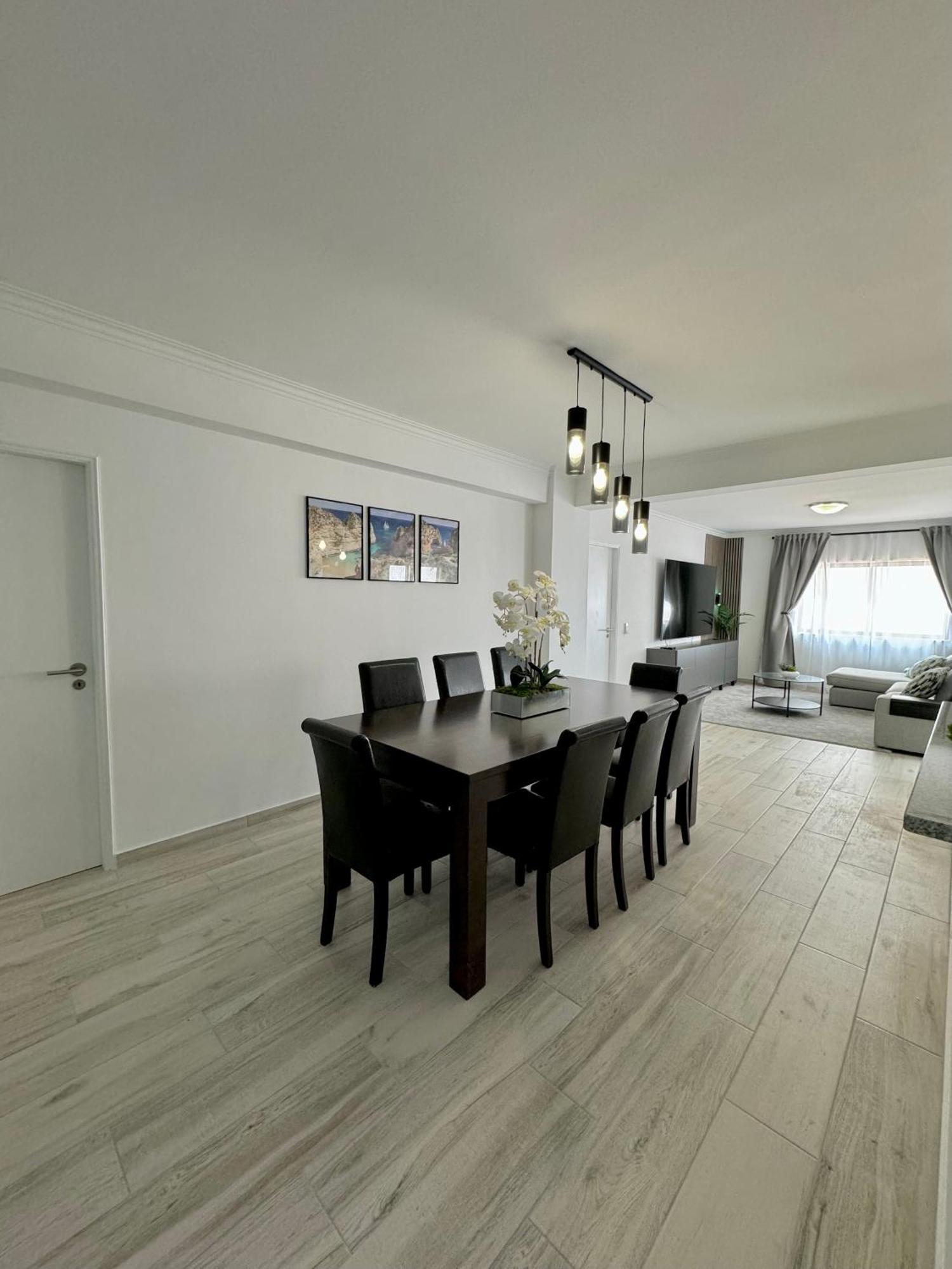 Princess Retreat Beautiful Modern Aprt 2 Min Walk From Quarteira Beach Kültér fotó