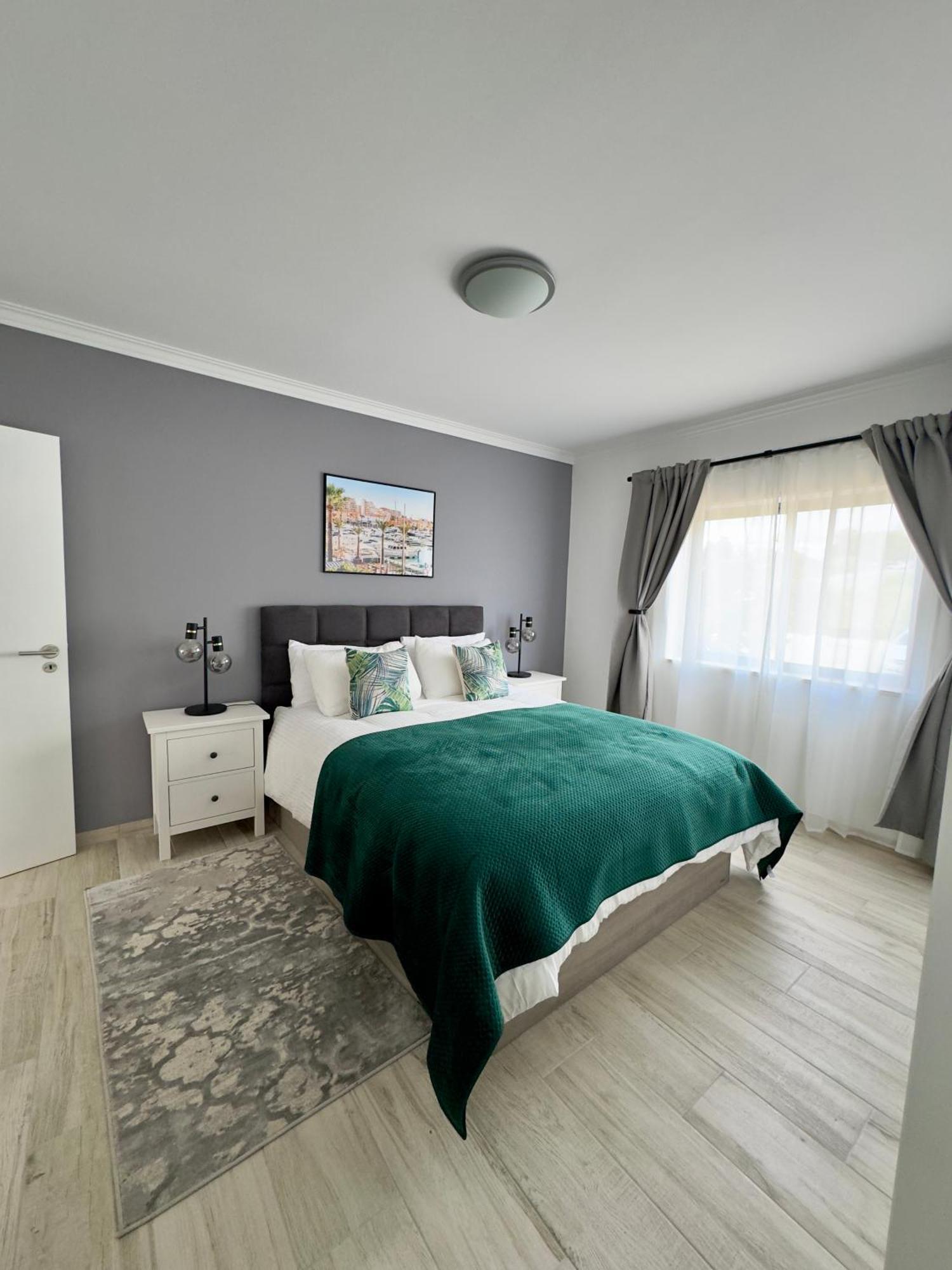 Princess Retreat Beautiful Modern Aprt 2 Min Walk From Quarteira Beach Kültér fotó