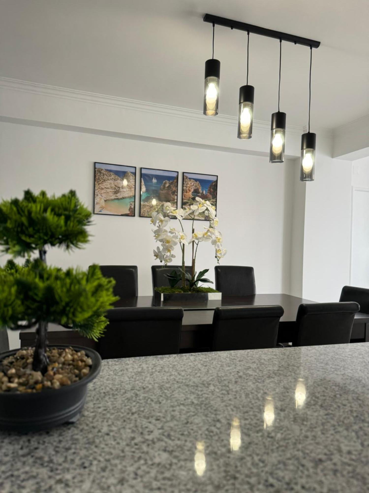 Princess Retreat Beautiful Modern Aprt 2 Min Walk From Quarteira Beach Kültér fotó